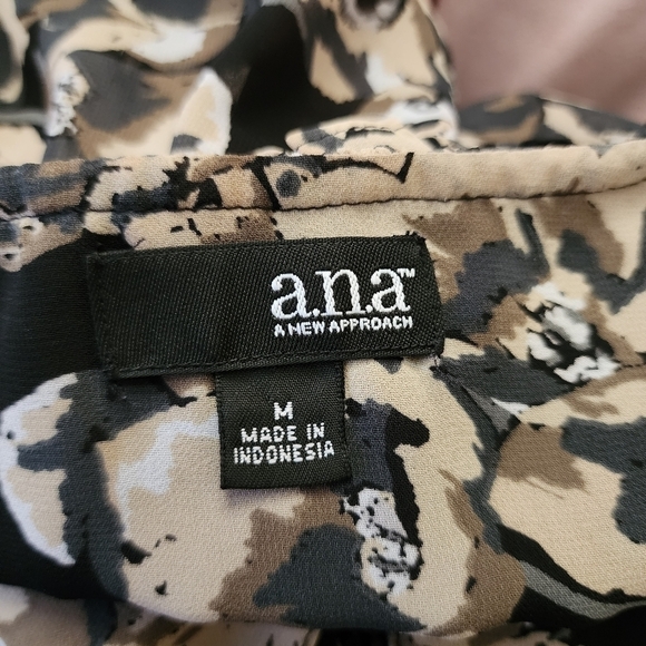 A.N.A. A New Approach Flowy Boho Bohemian Top Blouse Women's Medium M Floral EUC - Picture 8 of 10